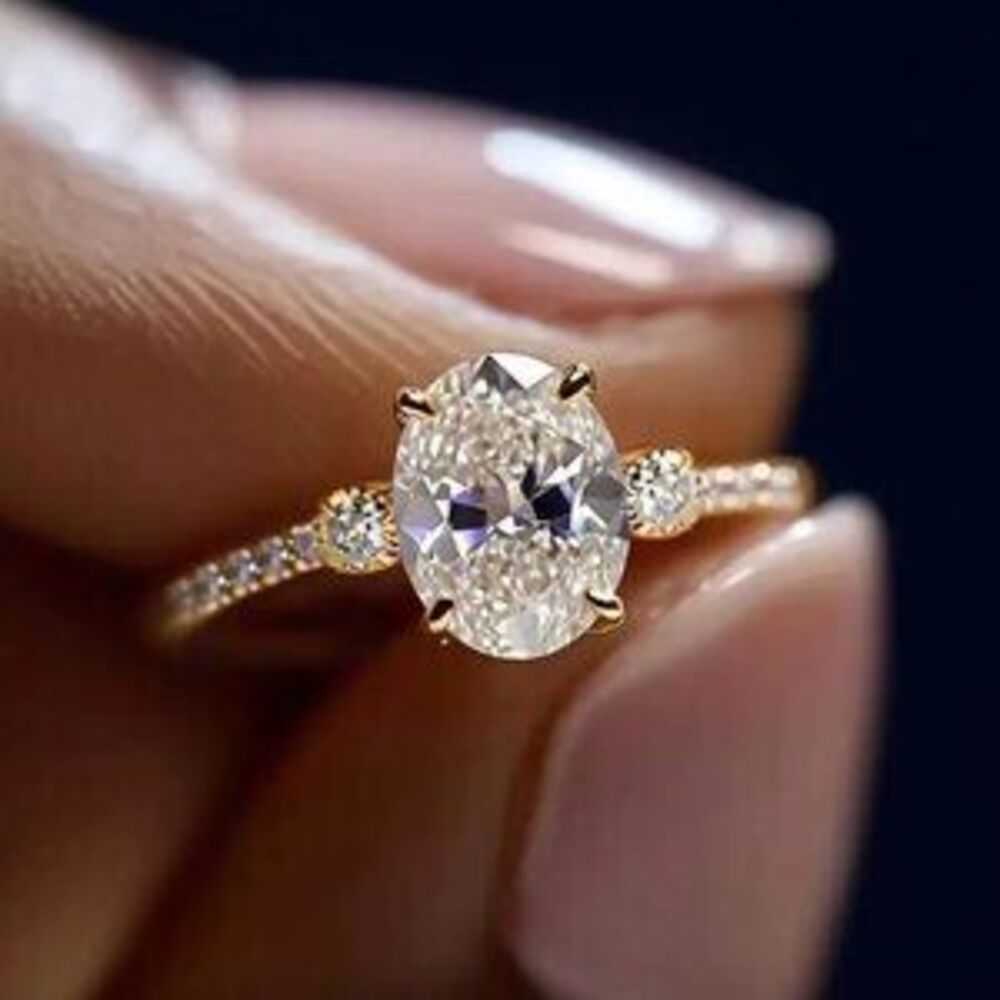 NEW 18k White Gold 2 Carats Diamond Ring Band Cushion Cut Ring